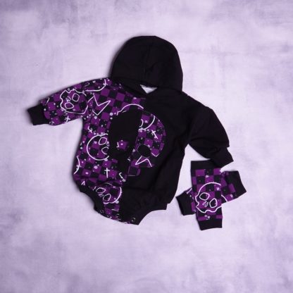 Sweater romper purple skulls maat 3/6 maanden