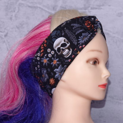 haarband knitted skulls maat 54